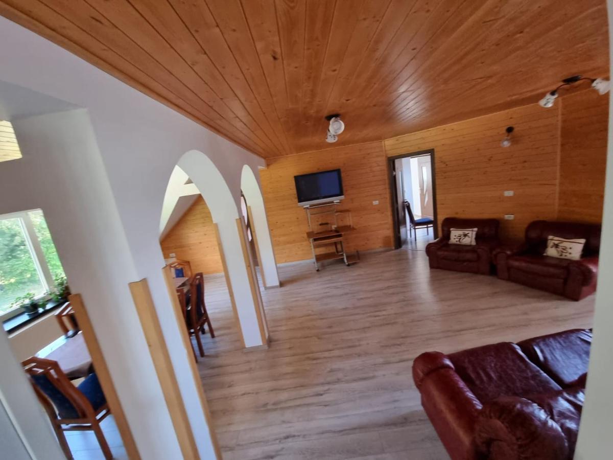 Vila Aslam Hotell Gura Humorului Eksteriør bilde